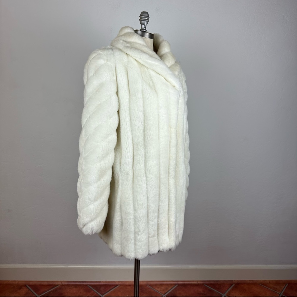 Vintage Monterey Faux Fur Coat - Picture 3 of 10